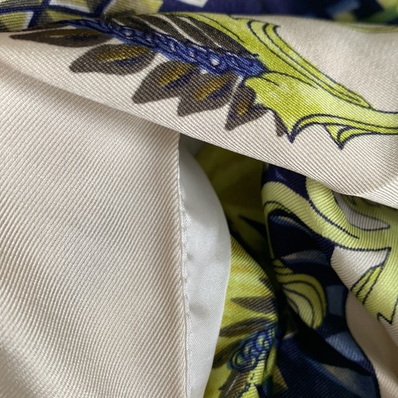 NWT Print satiny shorts - Picture 6 of 14